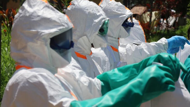 ulkede-ebola-salgininda-can-kaybi-1801e-yukseldi.jpg