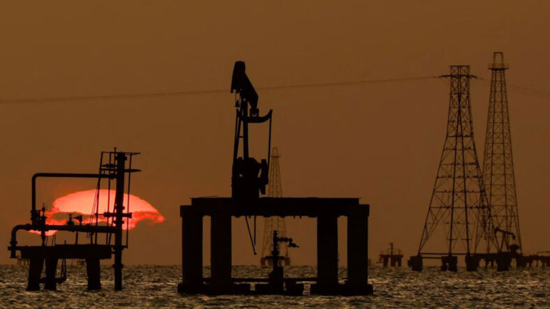 100 yıllık hamle, Venezuela petrolü ABD’ye akacak