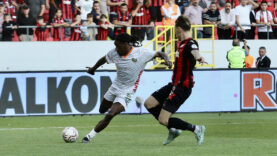 alanyaspor-zorlu-corum-fk-deplasmaninda-uc-puana-uzandi.jpg