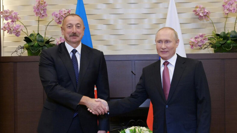 Aliyev ve Putin’den telefon görüşmesi