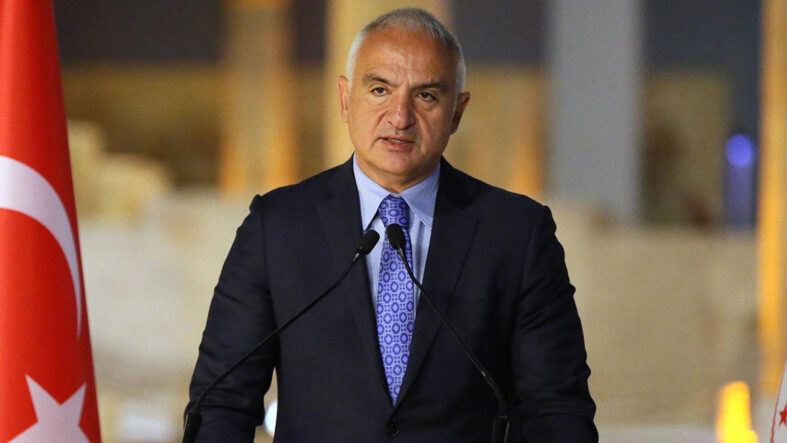 bakan-ersoydan-antalyadaki-orman-yanginlarina-iliskin-paylasim-gelismeleri-yakindan-takip-ediyoruz.jpg
