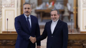 bakan-fidan-iranli-mevkidasi-arakci-ile-telefonda-gorustu.jpg