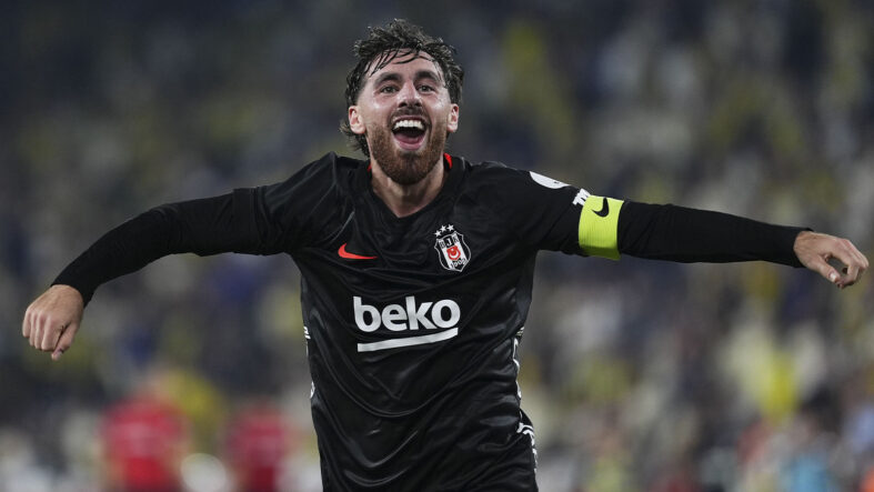 besiktas-derbi-galibiyetiyle-taraftarina-umut-verdi.jpg