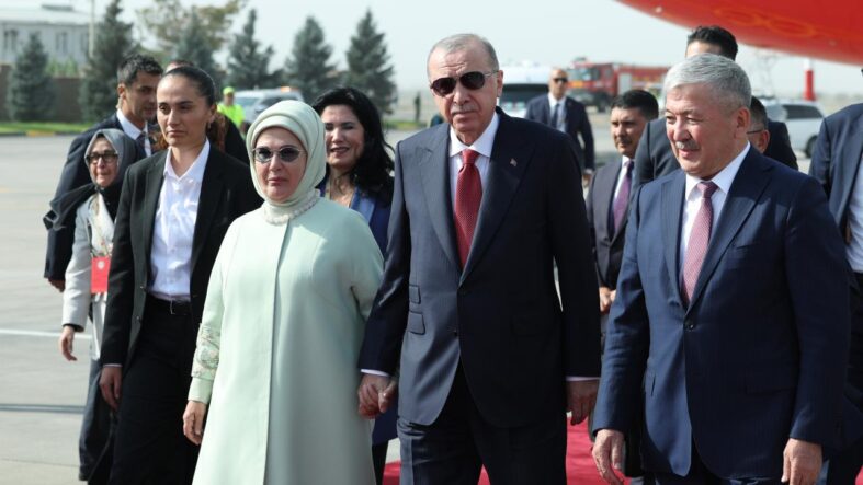 cumhurbaskani-erdogan-ve-esi-emine-erdogandan-ortak-video-paylasimi.jpg