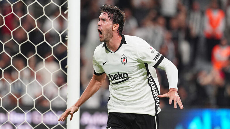 dusan-vlahovic-italyada-gundem-oldu-firtina-gibi-esti.jpg