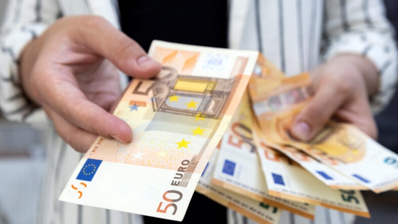 ecb-yeni-euro-paralari-2030da-tedavule-girecek.jpg