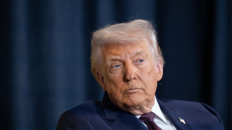 faizi-indirin-tehdidi-trumpin-bitmeyen-fed-kavgasi.jpg