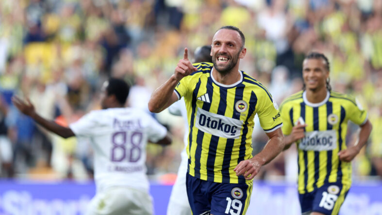 fenerbahce-tarihinin-en-farkli-galibiyetini-kazandi.jpg