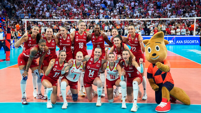 filenin-sultanlari-azerbaycani-yenerek-avrupa-sampiyonasinda-ceyrek-finale-yukseldi.jpg