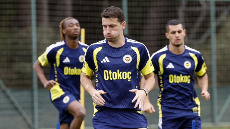 ismail-kartal-8-numaraya-takim-icinden-transfer-yapti-mert-hakan-yandas.jpg