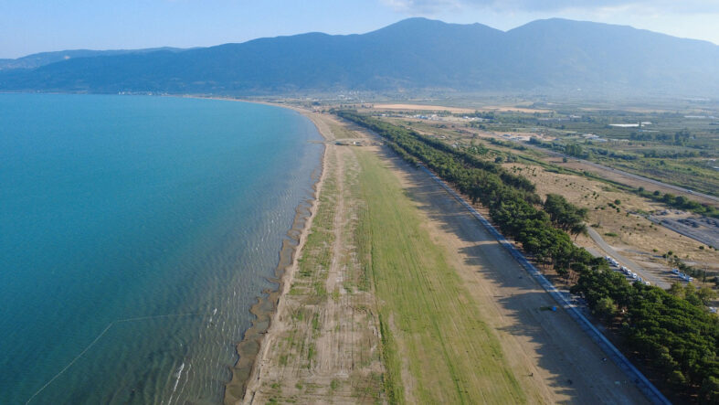 iznik-golu-can-cekisiyor-sular-hizla-cekiliyor.jpg