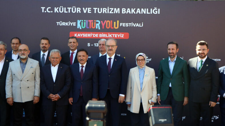 kayseride-kultur-yolu-festivali-basladi.jpg