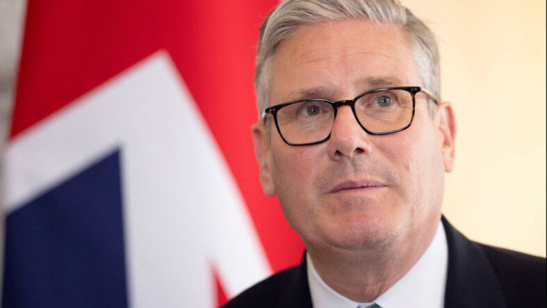 Keir Starmer siyasetten bir adım daha çekildi: Milletvekilliğinden de istifa etti