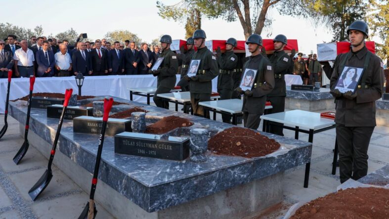 kktcde-atlilar-katliami-sehitleri-52-yil-sonra-son-yolculuklarina-ugurlandi.jpg