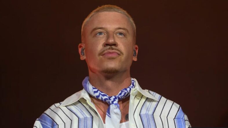 macklemore-konserinde-filistine-destek-verdigi-icin-ed-sheeranin-turnesinden-cikarildi.jpg