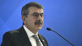 manisadaki-saldiri-sonrasi-bakan-tekinden-ailelere-cagri.jpg