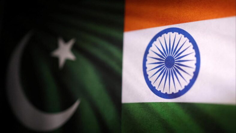 pakistan-savas-gemilerinin-carpismasi-nedeniyle-hindistana-nota-verdi.jpg