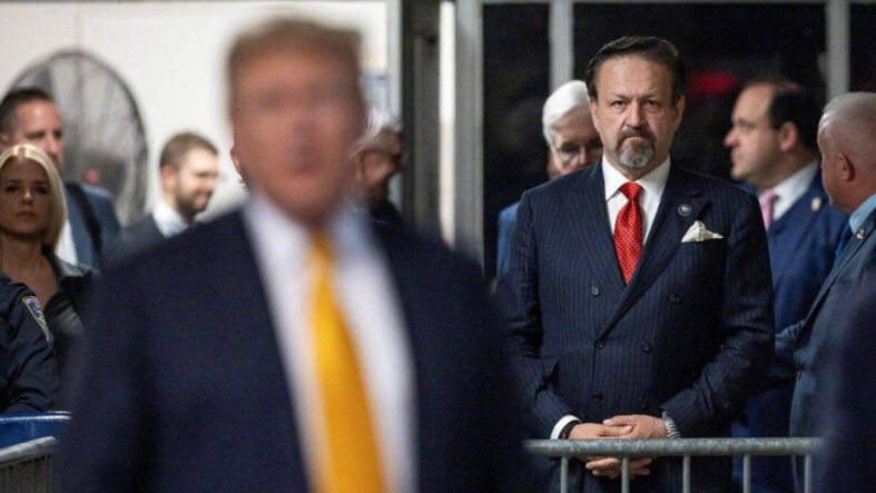 trumpin-teror-danismani-filistin-ve-sol-dusmani-o-isim.jpg