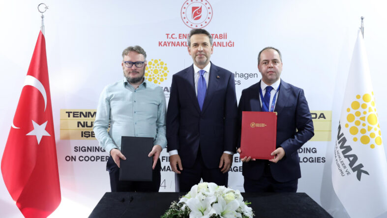 turkiye-toryum-icin-harekete-gecti-imzalar-atildi.jpg