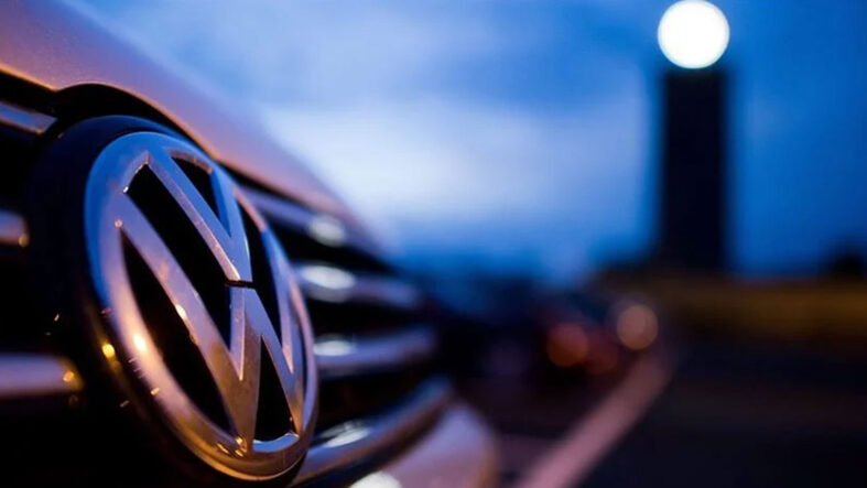 volkswagen-2-8-milyon-araci-geri-cagiriyor.jpg