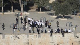 yahudilerin-sukot-gununde-1143-isgalci-israilli-mescidi-aksaya-baskin-duzenledi.jpg