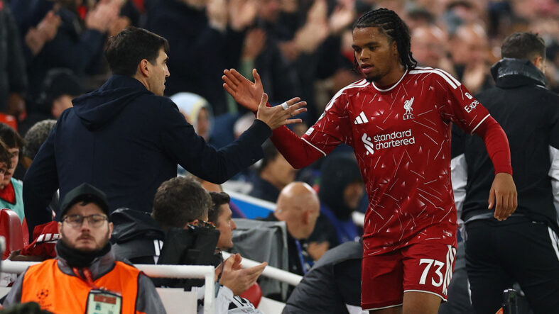 18lik-rio-ngumoha-adini-liverpool-tarihine-yazdirdi.jpg