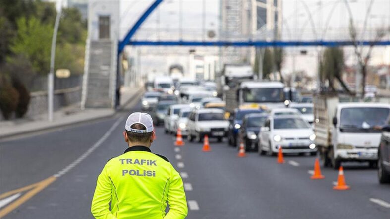 ankarada-yarin-bazi-yollar-trafige-kapatilacak.jpg