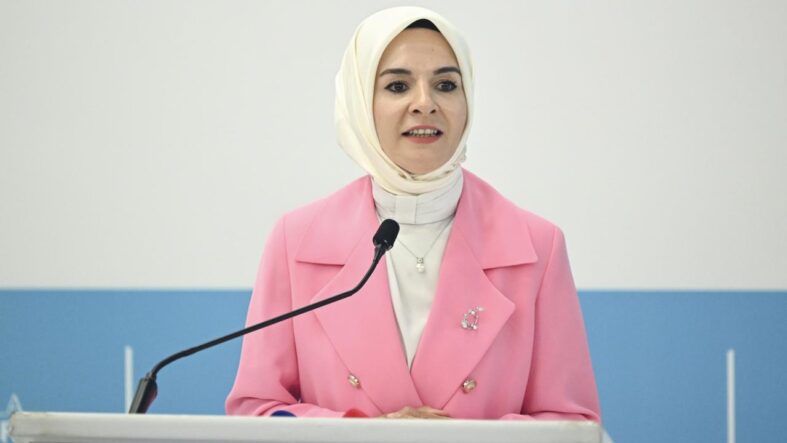 bakan-goktas-muhalefeti-camur-siyasetinden-cikmaya-davet-ediyorum.jpg