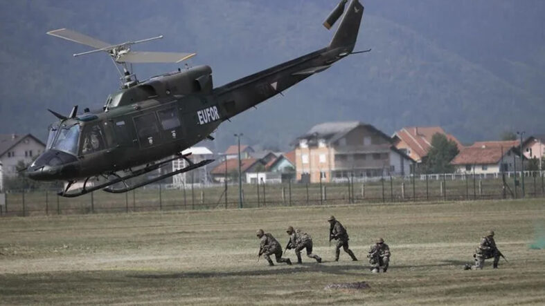 bosna-hersekte-askeri-helikopter-kazasi-olu-ve-yaralilar-var.jpg