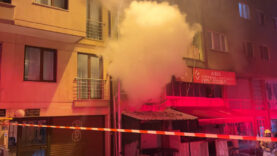 bursada-gece-yarisi-korkutan-kiraathane-yangini.jpg