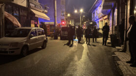 bursada-oglunun-rehin-aldigi-anneyi-polis-kurtardi.jpg