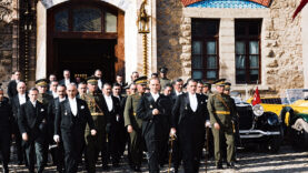 cumhuriyetin-gizli-zafer-plani-ataturkun-masasindaki-sir.jpg