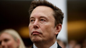 elon-musk-teslada-tam-kontrol-sahibi-olmak-icin-spacex-ile-birlestirmek-istiyor.jpg