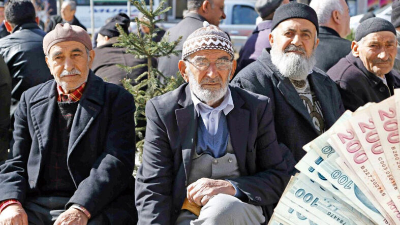 emekli-promosyonunda-ekim-yarisi-maasini-tasiyana-35-bin-tlye-varan-odeme.jpg