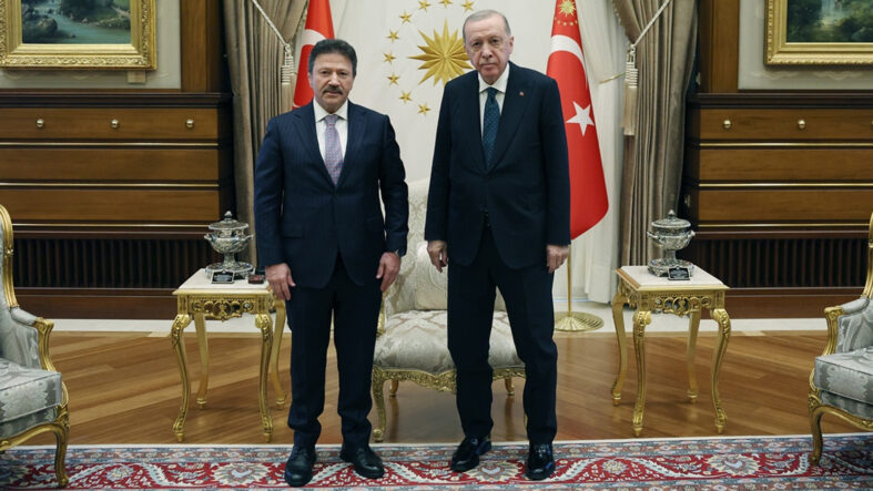 erdogan-tesk-baskani-mehmet-yigineri-kabul-etti.jpg