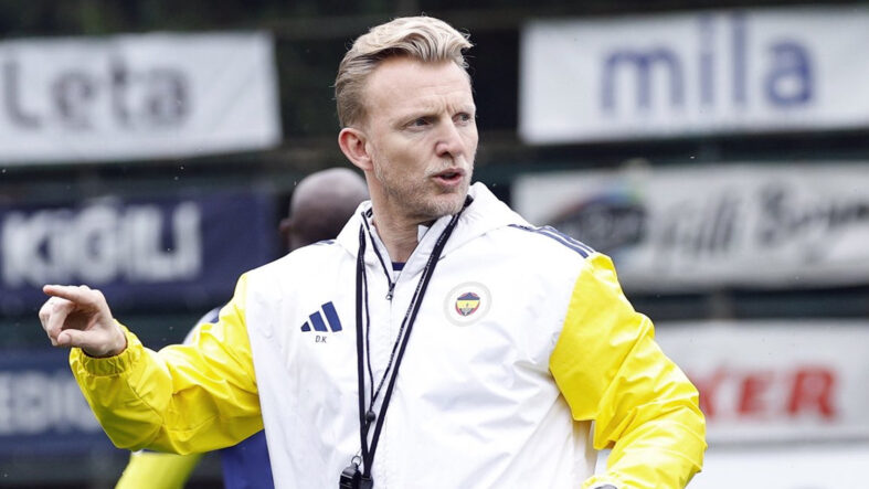 fenerbahce-dirk-kuyt-yonetiminde-goztepeye-hazirlaniyor.jpg