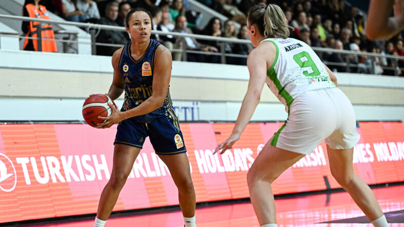 fenerbahce-tarfin-nesibe-aydini-yenerek-ligde-2de-2-yapti.jpg