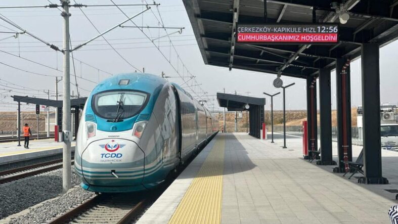 halkalikapikule-hizli-tren-hattinin-cerkezkoykapikule-kesimi-yarin-acilacak.jpg