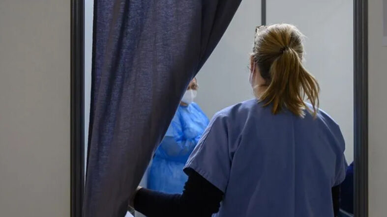 ilk-kez-bir-insana-bulasan-virus-can-aldi.jpg