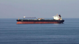 iran-duyurdu-hurmuz-bogazinda-bir-petrol-tankeri-mayina-carpti.jpg
