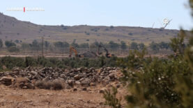 israil-gucleri-suriyenin-guneyinde-tarim-arazilerini-bolen-kilometrelerce-hendek-kaziyor.jpg