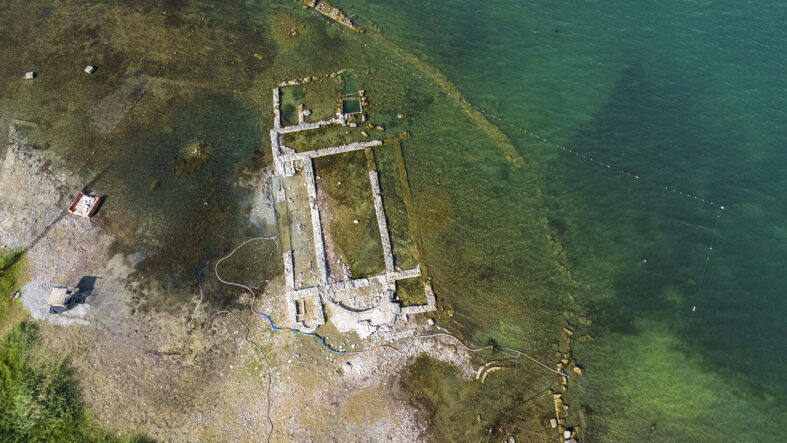 iznik-golunun-dibindeki-sir-altinda-baska-tapinak-mi-var.jpg