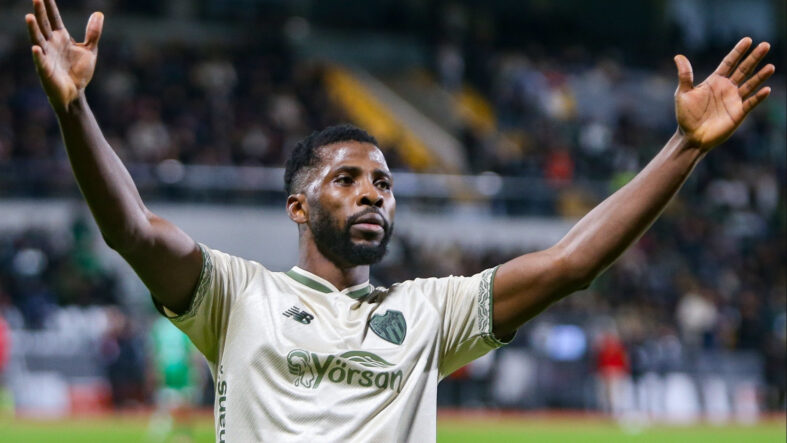 kelechi-iheanacho-turkiyede-gol-rekorunu-kirdi.jpg