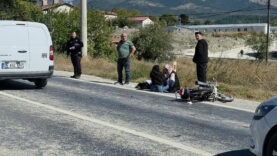 kutahyada-korkunc-trafik-kazasi-1-olu-2-yarali.jpg