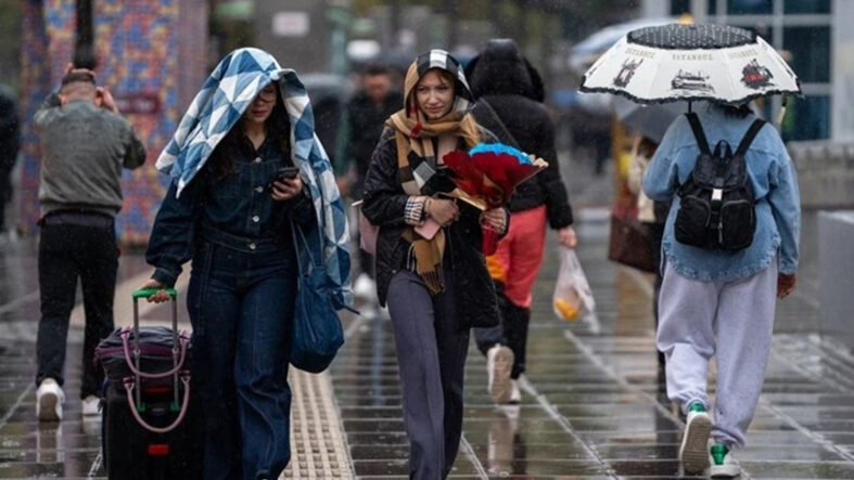 meteorolojiden-pes-pese-uyari-istanbul-dahil-10-ile-sari-ve-turuncu-kodlu-uyari.jpg