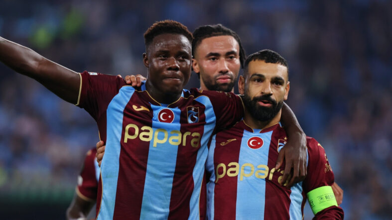 mohamed-salah-heartsi-yikti-71de-oyundan-cikti.jpg