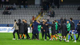nuri-sahin-ile-orhan-ak-kavga-etmedi-yardimcisi-hakaret-etti.jpg