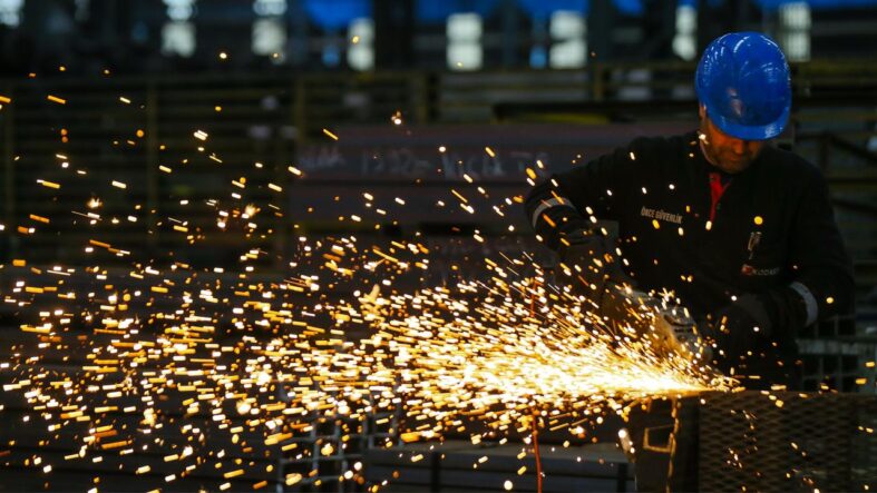 sanayi-sektorunun-elektrik-tuketimi-17-milyon-terajulu-asti.jpg