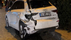 sariyerde-otomobil-park-halindeki-6-araca-carpt.jpg
