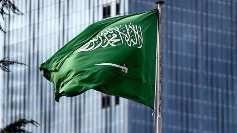 suudi-arabistan-husilerin-firlattigi-10-balistik-fuzeyi-imha-etti.jpg
